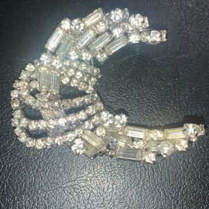 Vintage .. Kramer of New York Ice Clear Crystal Rhinestone Brooch w/ Baguettes